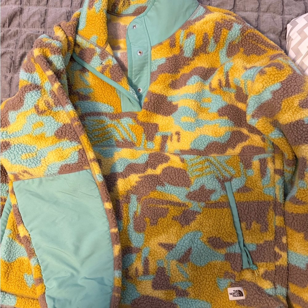 The North Face Multicolor Fleece Jacket - Picture 2 of 4